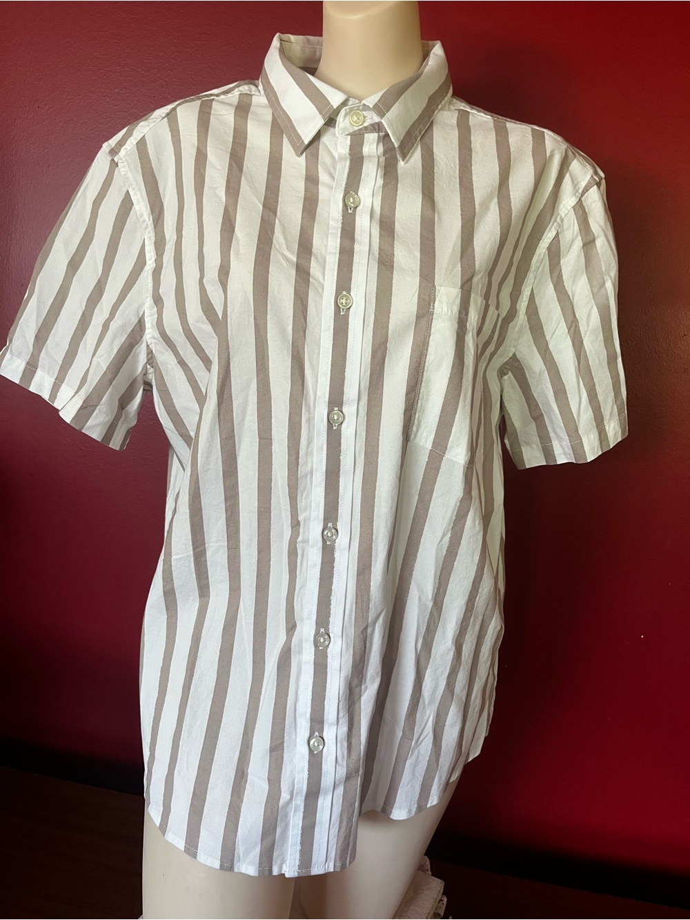 New Goodfellow & Co White and Tan Vertical Stripe Short-Sleeve Button-Up Shirt